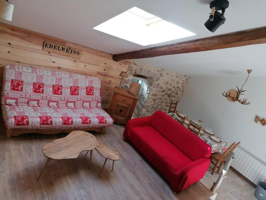 Gite L'Edelweiss 3* La Piarre Екстер'єр фото